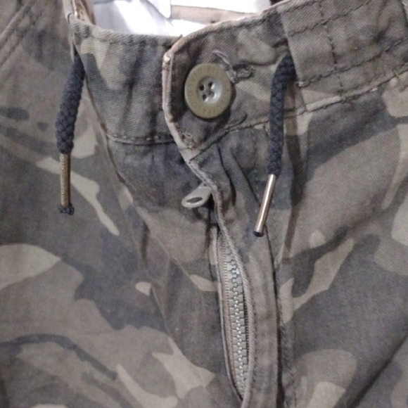 Buffalo David Bitton Green and Black Flat Front Shorts - Picture 5 of 11